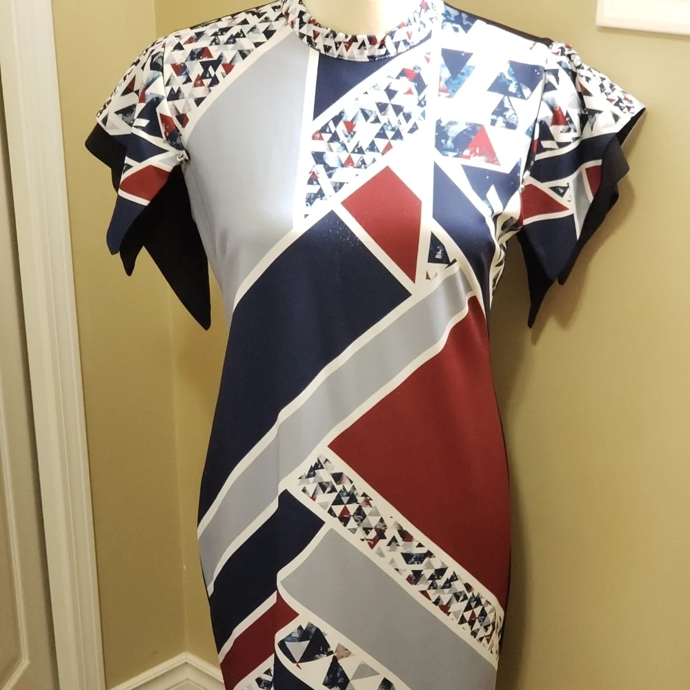 Dress - Picture 5 of 5